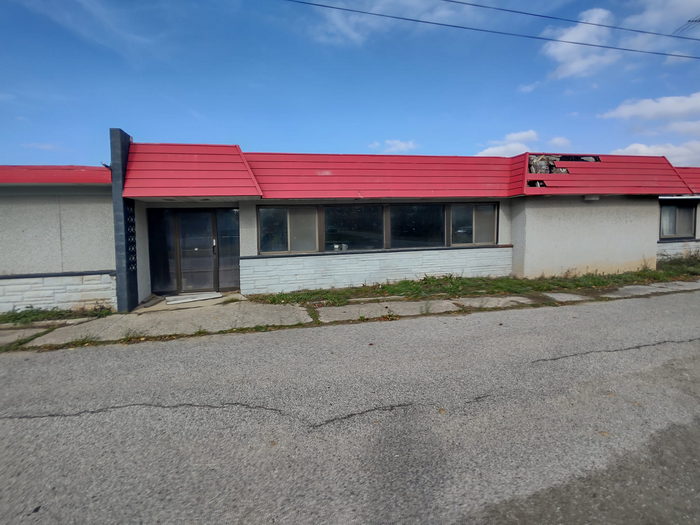 Johhnys Skate Center (Johnnys Bandstand, Johnnys Entertainment) - Photo From Richard Liebermann On Facebook